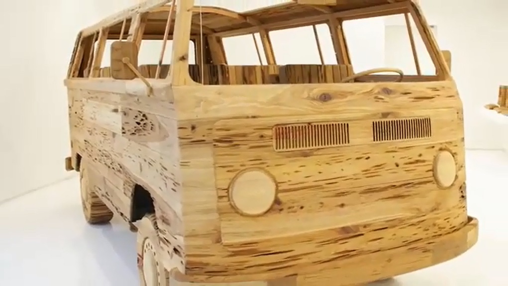 Woodbus, la increíble Combi fabricada con madera