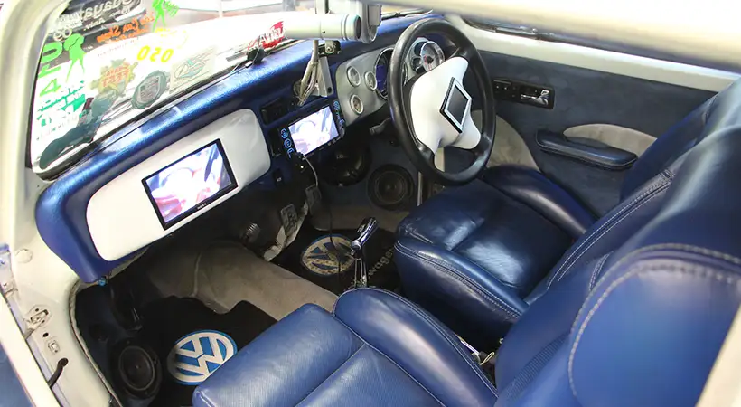 vocho-loco-volkswagen-74-con-volante-a-la-derecha-